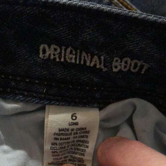 American Eagle size 6 Long Stretch Boot Cut Jeans crotch is 6”. Length is 32”. - Picture 2 of 4
